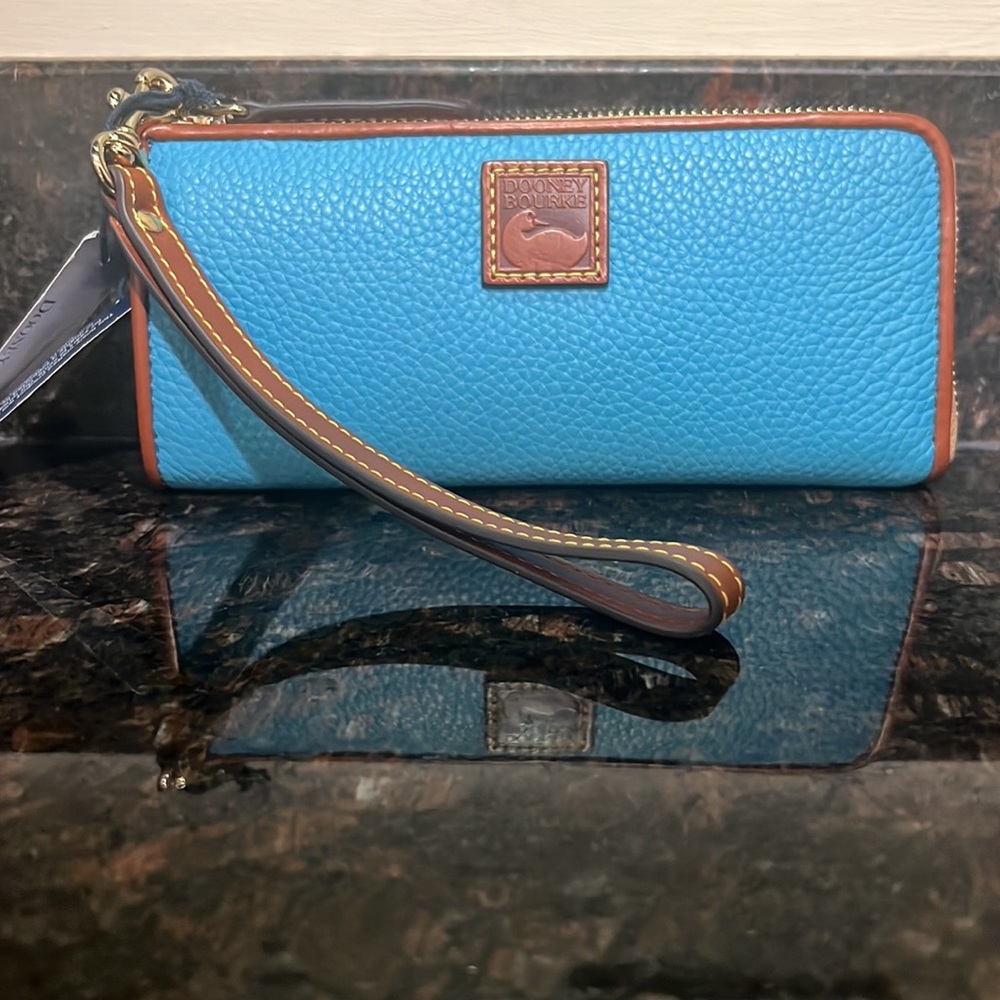 Dooney Bourke Wallet Wristlet